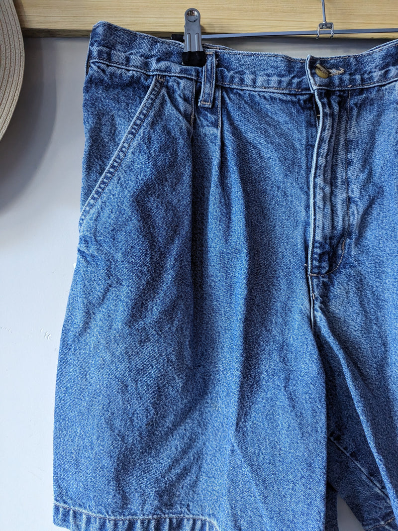 Faded just right jean shorts - AtaCollections 