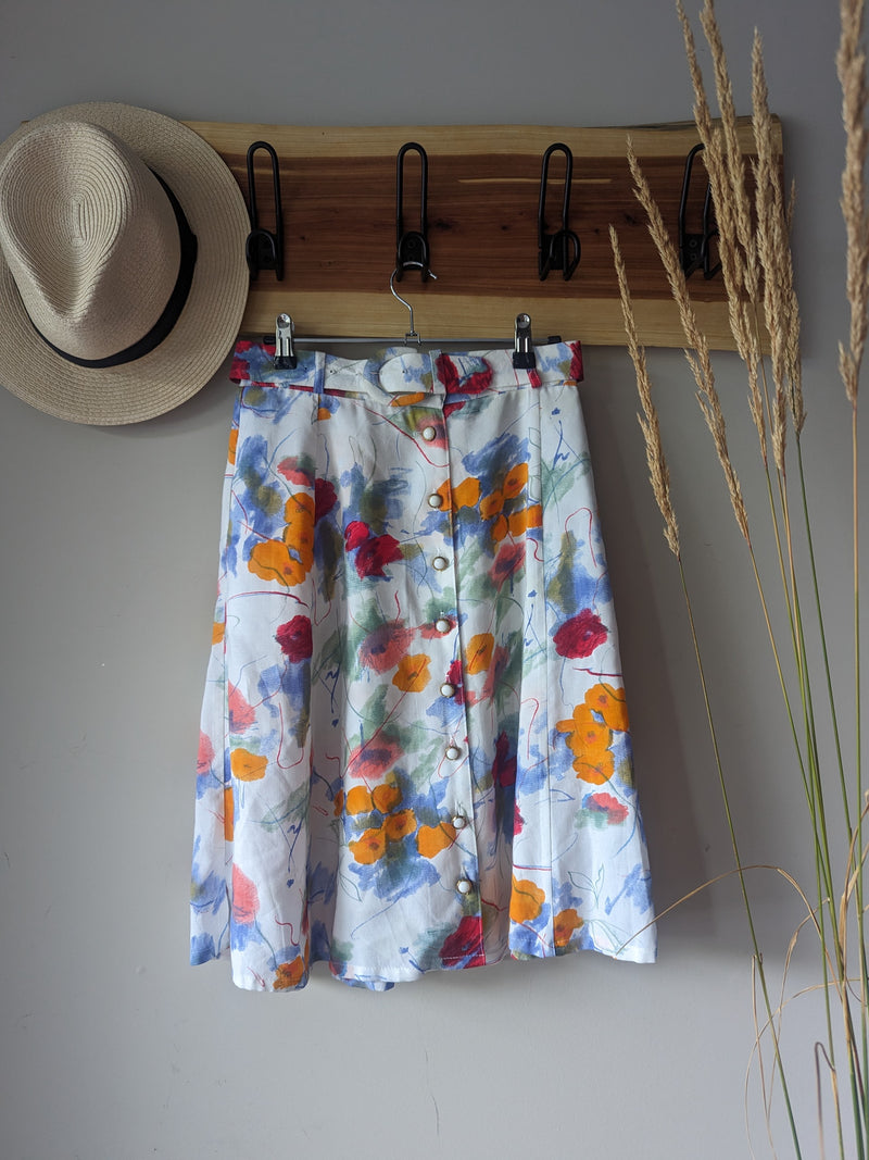 Vase of flowers skirt