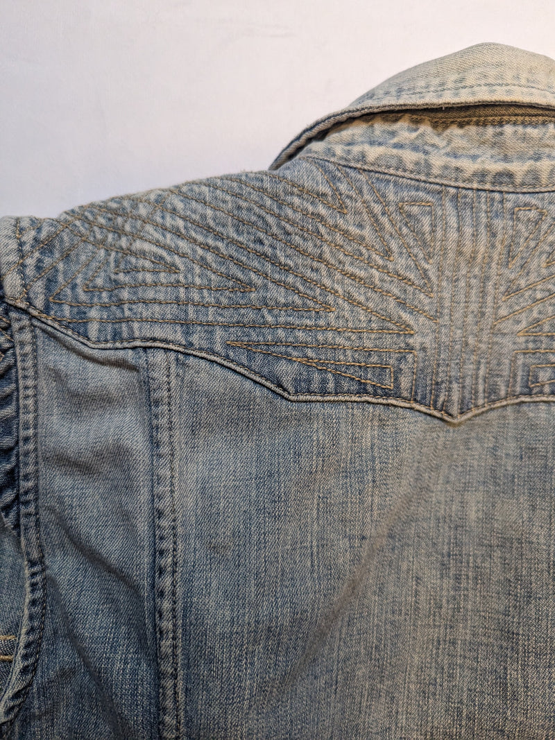 Detailed Levi's Vest - AtaCollections 